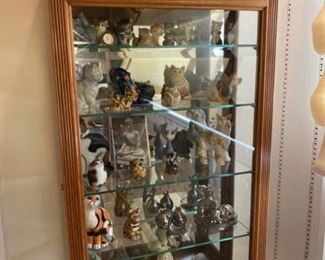 Supreme Cat Collection with Display Cabinet