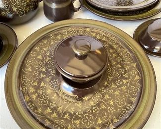55/ NOW $175 Set of Fransiscanware Madeira pottery – 22 dinner plates, 18 salad plates, 21 B&B plates, 28 cups and saucers, 5 soup bowls, 7 cereals bowls, 22 serving plates • Approx 120 pieces • $350
