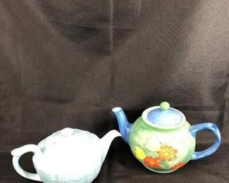 Pair of ceramic tea pots