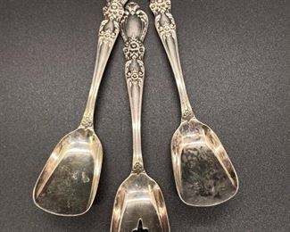 Set of 3 Small Service Pieces Sugar Olive Condiment Spoons
