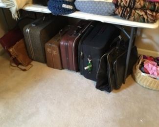 Downstairs - second bedroom - Vintage suitcases