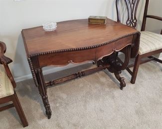 Vintage dropleaf table