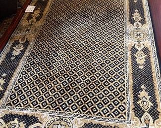 Nice wool rug, approx. 5x8.