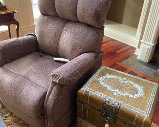 Decorative chest/table, Electric lift chair.
