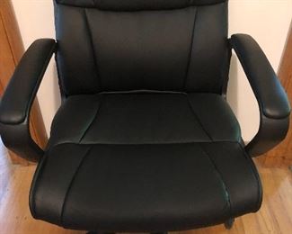 Comfortable office chair