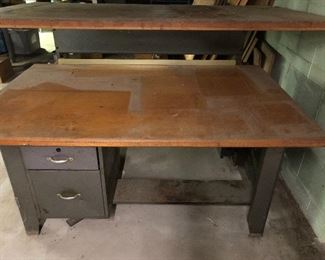 Draftsman table