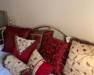 Lot of Decorative throw pillows