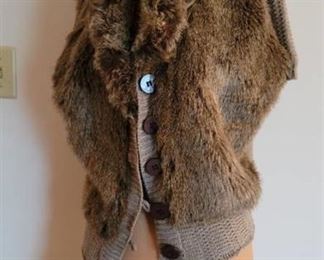 Bisou Bisou Gray Size Medium Faux Fur Sweater Vest
