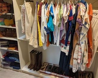 Hand Embroidered Ethnic Dresses, Tunics, Purses, Wallets, Belts, Totes, South American Hand Embroidered Purses 