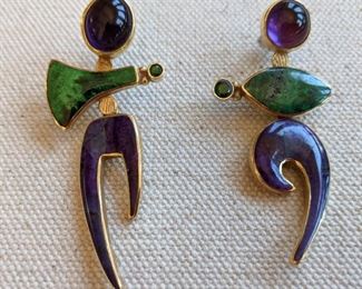 Susan & Jeff Wise 18K Amethyst, Chrome Diopside, Sugilite, Garnet Parrot Earrings