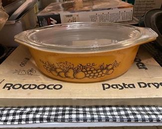 Vintage Pyrex casserole with lid