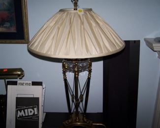 TABLE LAMP