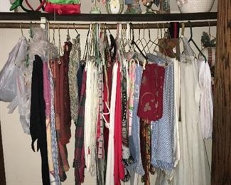 Linens: Tablecloths, Runners, Drapes 