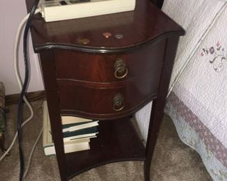 Cherry End Table (part of 5 piece bedroom set)