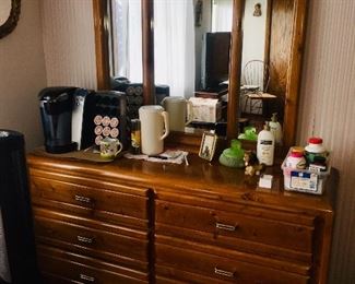 Bedroom Set, Dresser with Mirror