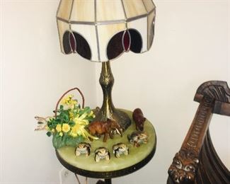 Onyx topped round table