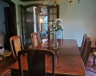 DINING ROOM TABLE 8 CHAIRS
