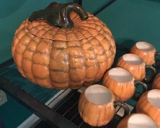 Pumpkin ceramic soup tureen/punch bowl and cups 