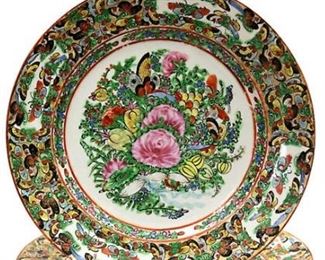 ROSE MEDALLION Rare set of four early 1880s Chinese export dinner plates in the highly collectible Famille Rose Butterfly pattern. 