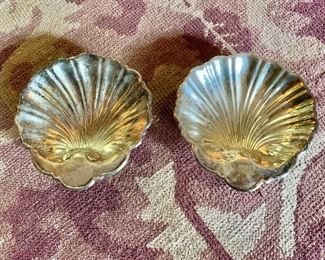 $95 Pair sterling silver shell-shaped bowls. Each 5" diam.