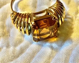 $175 Detail 14K Gold Topaz ring 