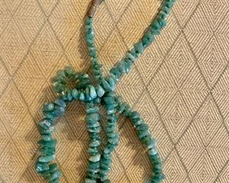 $22 Graduated  green stone  necklace.  11.5" L (largest stones approx 0.5" L). 