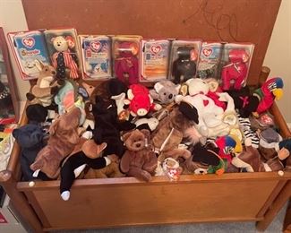Hundreds of Beanie Babies