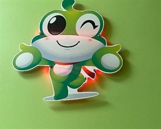 Light up frog decor - 5 available measure ~ 3.5’ x 2.5’