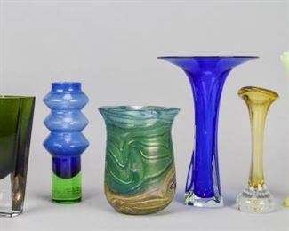 75	Grouping of Art Glass Vases	6 art glass vases. Unsigned green to clear vase, 7"H; cobalt to clear vase, signed on the underside Wunsch and dated 1996, 9 1/2"H; control bubble vase, 7 1/2"H; uranium glass vase, 9 3/4"H; Bo Borgstrom Sweden blue and green vase, with paper label, 8"H; signed (Drew H.) Smith art glass vase, 6 1/4"H
