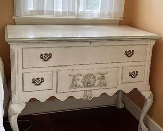 Lane Standing Cedar Chest with Faux Drawers