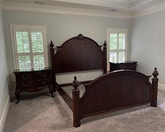 THOMASVILLE King Size Flame Mahogany Bed And THOMASVILLE Night tables w/granite top