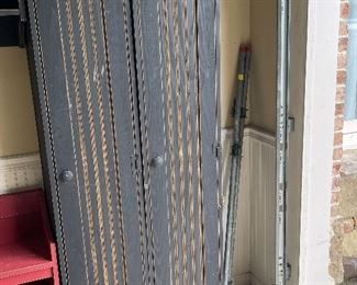 Storage cabinet lockers