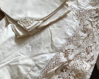 Crocheted lace tablecloth with napkins 