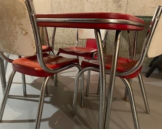 1950's Dinette Set with Four Chairs and Leaf