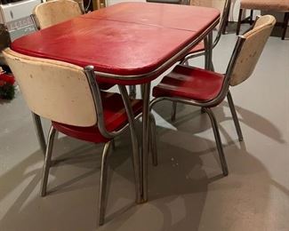 1950's Dinette Set with Four Chairs and Leaf