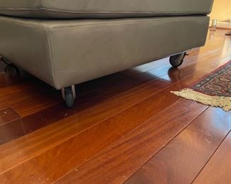 Cantoni Oversize Leather Ottoman