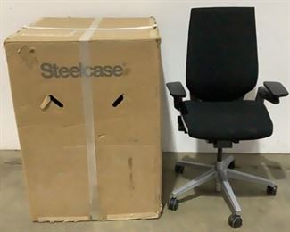 Located in: Chattanooga, TN
MFG Steelcase
Rolling Office Chair
Seat Height: 17" - 22"
**Sold as is Where is**

SKU: T-6-A