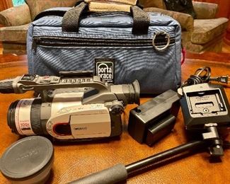 Item 224:  Canon Video Camcorder GL1:  $125