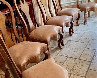 detail - leather seat cusions