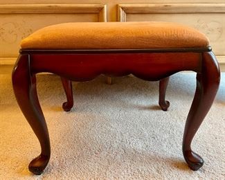 Item 430:  Bombay Bedroom Bench with Cabriole Legs - 22.5"l x 18"w x 18.5"h:  $125