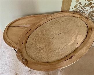 detail - tray is removable - please note split in wood on top