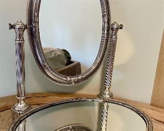 Item 503:  Vanity Mirror Set: $32