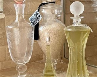 Item 504:  Bathroom Pretties: $38 for all