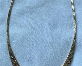 Item 497:  14k Tri-color Gold V Graduated Collar Necklace:  $850