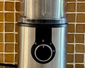 Item 543:  HadinEEon Coffee Grinder:  $24  