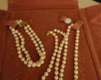 Classic Pearl Necklace /Braclet set from David's