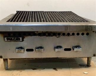 Located in: Chattanooga, TN
MFG Vulcan
Natural Gas Grill
Size (WDH) 25-1/4"Wx27"Dx13"H
Per Consignor-Has Gas Leak
*Sold As Is Where Is*

SKU: J-8-A