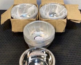Located in: Chattanooga, TN
Condition "Unused"
1Qt Stainless Steel Bowls
**Sold As Is Where Is**

SKU: I-6-C