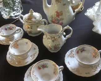 Fine tea set