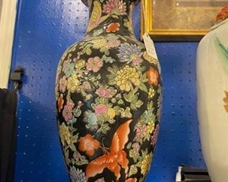 Vintage Chinese vase